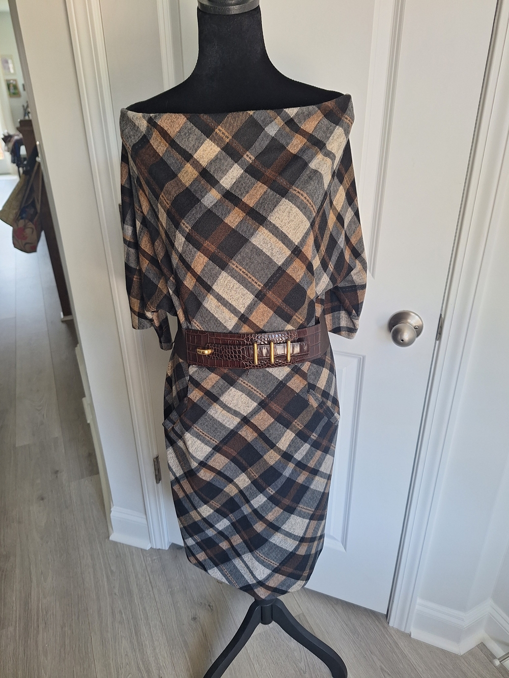 Vintage Jessica Howard Plaid Off-Shoulder Midi Dress in Brown and Cream
